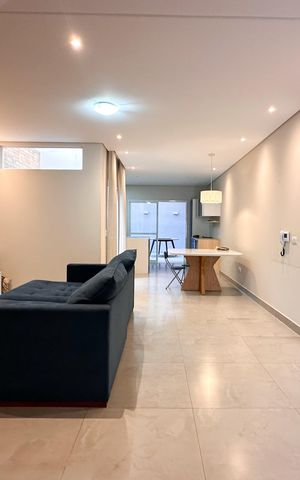 Apartamento à venda com 200m², 3 quartos e 3 vagas Apartamento à venda com 200m², 3 quartos e 3 vagasSala