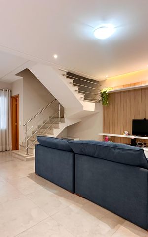 Apartamento à venda com 200m², 3 quartos e 3 vagas Apartamento à venda com 200m², 3 quartos e 3 vagasSala