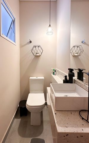 Apartamento à venda com 200m², 3 quartos e 3 vagas Apartamento à venda com 200m², 3 quartos e 3 vagasLavabo