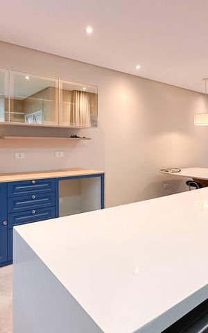 Apartamento à venda com 200m², 3 quartos e 3 vagas Apartamento à venda com 200m², 3 quartos e 3 vagasCopa