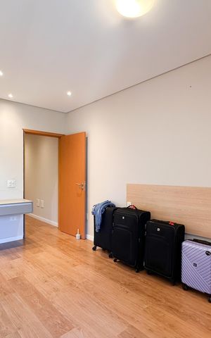Apartamento à venda com 200m², 3 quartos e 3 vagas Apartamento à venda com 200m², 3 quartos e 3 vagasSuíte 2