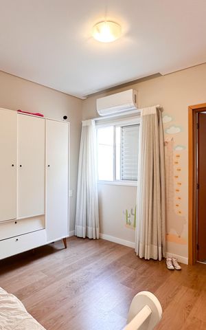 Apartamento à venda com 200m², 3 quartos e 3 vagas Apartamento à venda com 200m², 3 quartos e 3 vagasSuíte 1