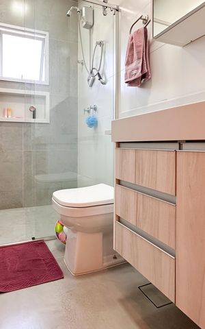 Apartamento à venda com 200m², 3 quartos e 3 vagas Apartamento à venda com 200m², 3 quartos e 3 vagasBanheiro da Suíte 2