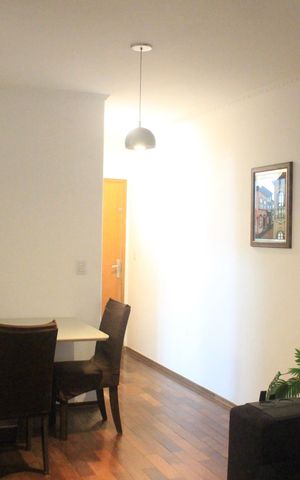 Apartamento à venda com 80m², 2 quartos e 2 vagasSala