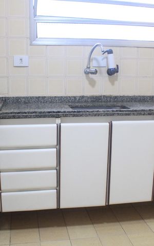 Apartamento à venda com 80m², 2 quartos e 2 vagasCozinha
