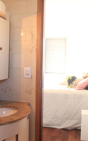 Apartamento à venda com 80m², 2 quartos e 2 vagasBanheiro da Suíte