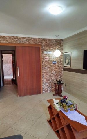 Casa à venda com 180m², 3 quartos e 2 vagasSala