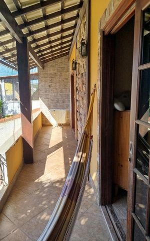 Casa à venda com 180m², 3 quartos e 2 vagasVaranda