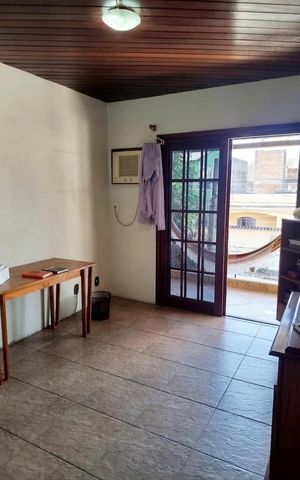 Casa à venda com 180m², 3 quartos e 2 vagasQuarto