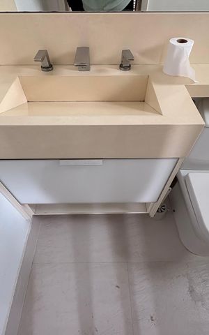 Apartamento à venda com 69m², 3 quartos e 2 vagas Apartamento à venda com 69m², 3 quartos e 2 vagasBanheiro da Suíte