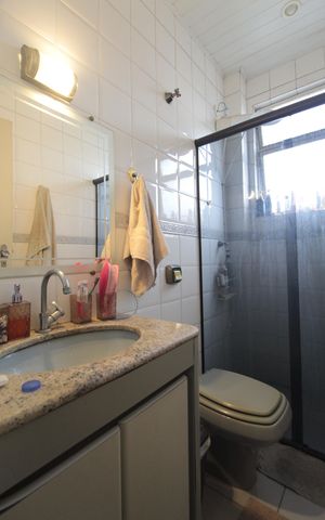 Apartamento à venda com 58m², 2 quartos e 1 vagaBanheiro Social