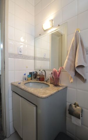 Apartamento à venda com 58m², 2 quartos e 1 vagaBanheiro Social
