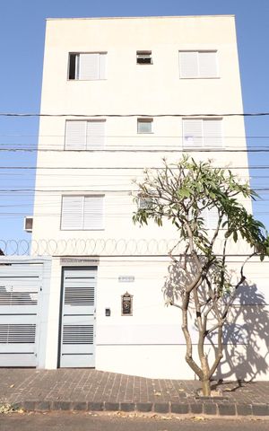 Apartamento para alugar com 57m², 2 quartos e 1 vagaFachada