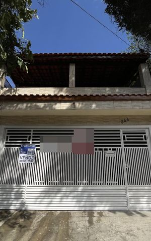 Casa à venda com 117m², 3 quartos e 2 vagas Casa à venda com 117m², 3 quartos e 2 vagasFachada+Placa