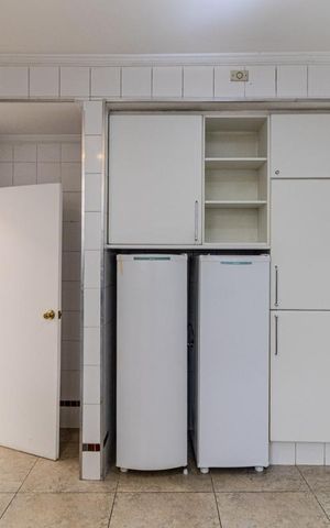 Apartamento à venda com 143m², 3 quartos e 1 vaga Apartamento à venda com 143m², 3 quartos e 1 vagaCozinha