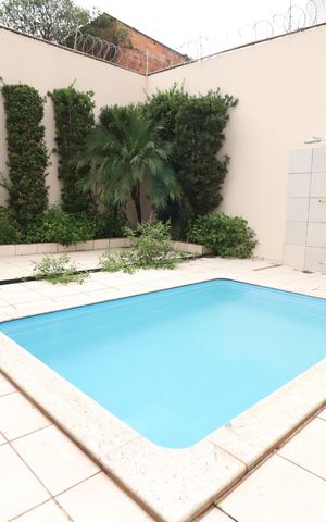 Casa para alugar com 120m², 3 quartos e sem vagaPiscina