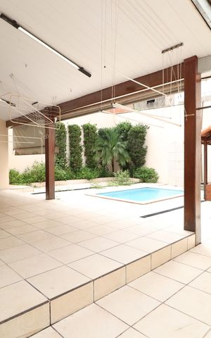 Casa para alugar com 120m², 3 quartos e sem vagaÁrea de Serviço