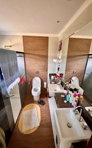 Casa à venda com 535m², 6 quartos e 1 vaga Casa à venda com 535m², 6 quartos e 1 vagaBanheiro