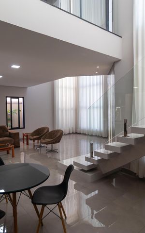 Casa de condomínio para alugar com 280m², 3 quartos e sem vaga Casa de condomínio para alugar com 280m², 3 quartos e sem vagaSalas