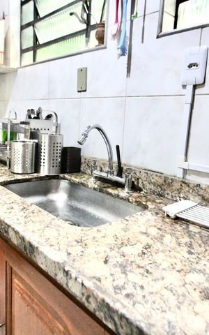 Casa à venda com 150m², 3 quartos e 2 vagas Casa à venda com 150m², 3 quartos e 2 vagasCozinha