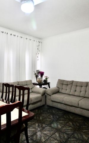 Casa à venda com 150m², 3 quartos e 2 vagas Casa à venda com 150m², 3 quartos e 2 vagasSala de jantar