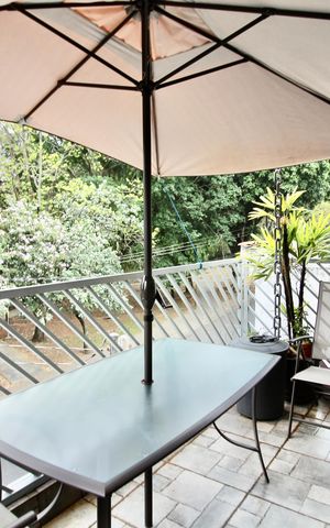 Casa à venda com 150m², 3 quartos e 2 vagas Casa à venda com 150m², 3 quartos e 2 vagasVaranda