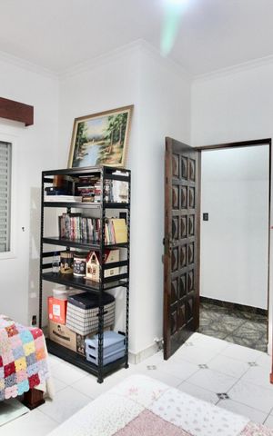 Casa à venda com 150m², 3 quartos e 2 vagas Casa à venda com 150m², 3 quartos e 2 vagasQuarto 3