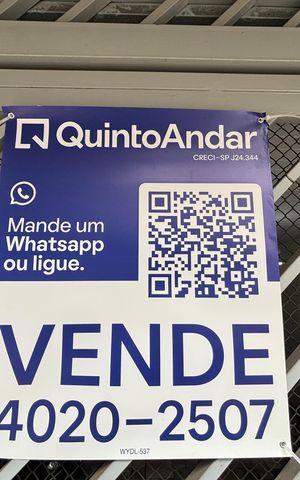 Casa à venda com 150m², 3 quartos e 2 vagas Casa à venda com 150m², 3 quartos e 2 vagasFachada
