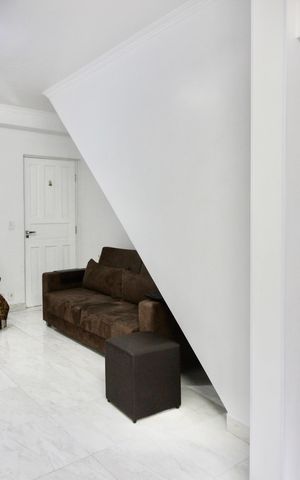 Casa à venda com 150m², 3 quartos e 2 vagas Casa à venda com 150m², 3 quartos e 2 vagasSala
