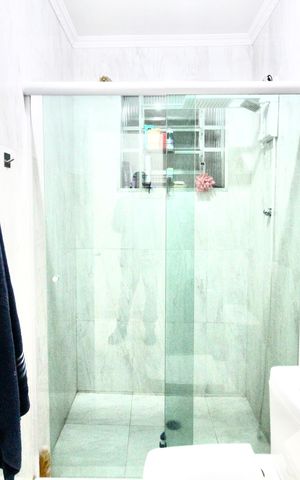 Casa à venda com 150m², 3 quartos e 2 vagas Casa à venda com 150m², 3 quartos e 2 vagasBanheiro 1