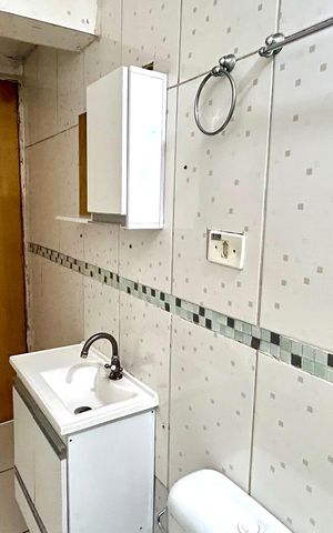 Casa para alugar com 43m², 1 quarto e sem vaga Casa para alugar com 43m², 1 quarto e sem vagaBanheiro