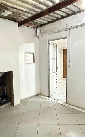 Casa para alugar com 43m², 1 quarto e sem vaga Casa para alugar com 43m², 1 quarto e sem vagaÁrea de Serviço