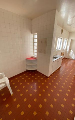 Casa à venda com 373m², 4 quartos e 4 vagas Casa à venda com 373m², 4 quartos e 4 vagasCozinha
