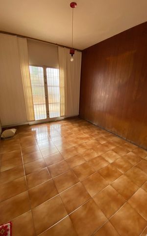 Casa à venda com 373m², 4 quartos e 4 vagas Casa à venda com 373m², 4 quartos e 4 vagasQuarto