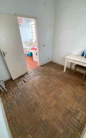 Casa à venda com 373m², 4 quartos e 4 vagas Casa à venda com 373m², 4 quartos e 4 vagasQuarto