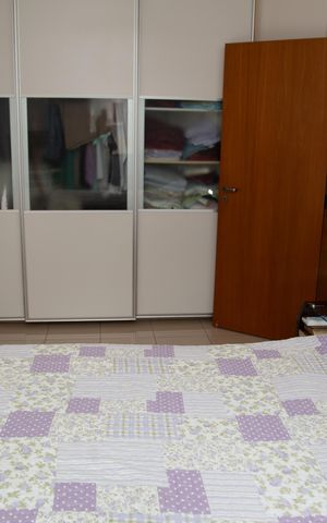 Casa de condomínio à venda com 202m², 4 quartos e 4 vagas Casa de condomínio à venda com 202m², 4 quartos e 4 vagasQuarto