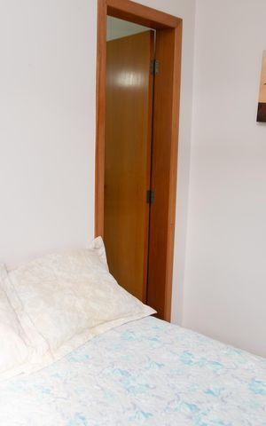 Casa de condomínio à venda com 202m², 4 quartos e 4 vagas Casa de condomínio à venda com 202m², 4 quartos e 4 vagasSuíte