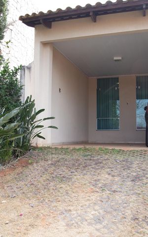 Casa de condomínio à venda com 202m², 4 quartos e 4 vagas Casa de condomínio à venda com 202m², 4 quartos e 4 vagasGaragem