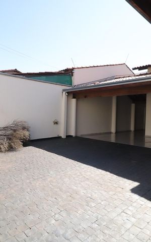 Casa para alugar com 187m², 3 quartos e 3 vagasVaranda
