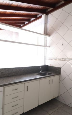 Casa para alugar com 187m², 3 quartos e 3 vagasCozinha