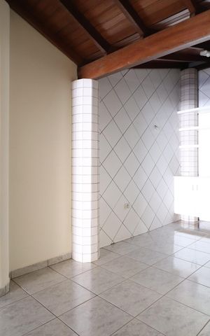 Casa para alugar com 187m², 3 quartos e 3 vagasCozinha