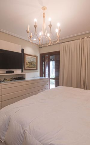 Casa para alugar com 300m², 2 quartos e 2 vagasSuite