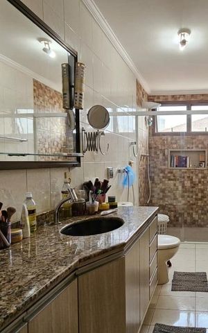 Apartamento para alugar com 170m², 3 quartos e 2 vagas Apartamento para alugar com 170m², 3 quartos e 2 vagasBanheiro