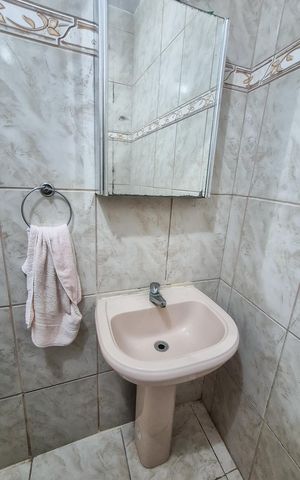 Apartamento à venda com 56m², 2 quartos e sem vaga Apartamento à venda com 56m², 2 quartos e sem vagaBanheiro
