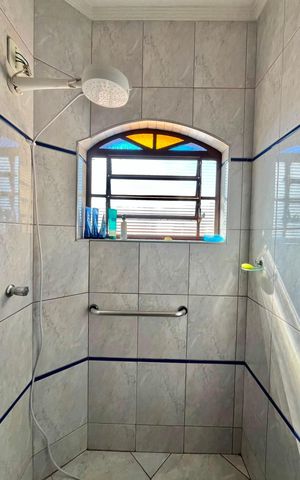 Casa para alugar com 90m², 3 quartos e 1 vaga Casa para alugar com 90m², 3 quartos e 1 vagaBanheiro