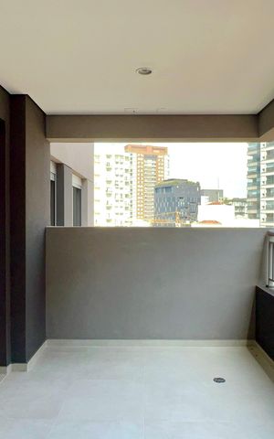 Apartamento à venda com 56m², 2 quartos e 1 vaga Apartamento à venda com 56m², 2 quartos e 1 vagaVaranda