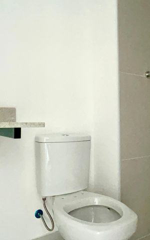 Apartamento à venda com 56m², 2 quartos e 1 vaga Apartamento à venda com 56m², 2 quartos e 1 vagaBanheiro