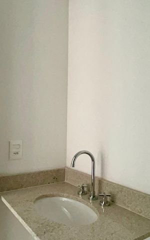 Apartamento à venda com 56m², 2 quartos e 1 vaga Apartamento à venda com 56m², 2 quartos e 1 vagaBanheiro
