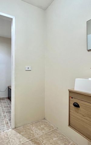 Casa à venda com 134m², 2 quartos e 2 vagas Casa à venda com 134m², 2 quartos e 2 vagasEdícula