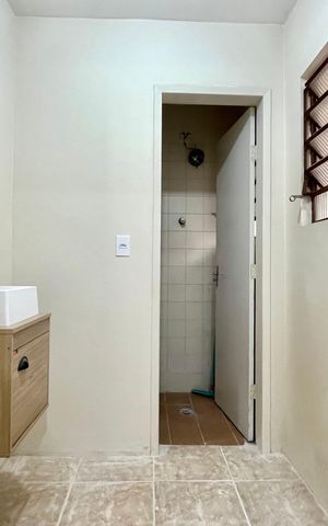 Casa à venda com 134m², 2 quartos e 2 vagas Casa à venda com 134m², 2 quartos e 2 vagasEdícula